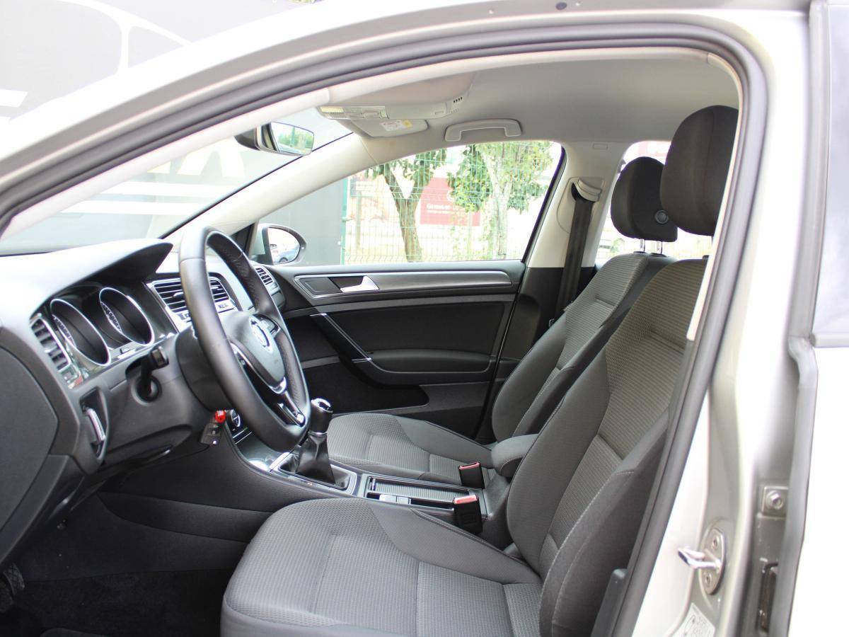 volkswagen-golf-2018-diesel-1598cc