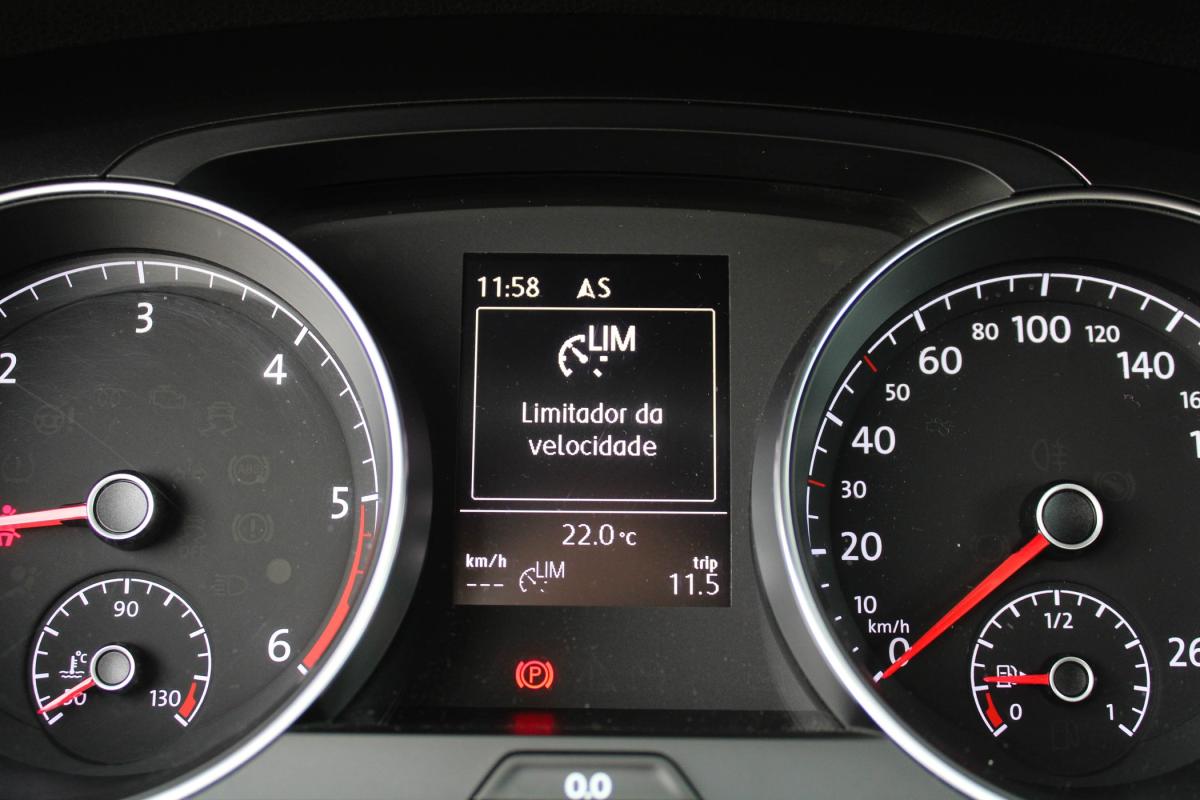 volkswagen-golf-2018-diesel-1598cc