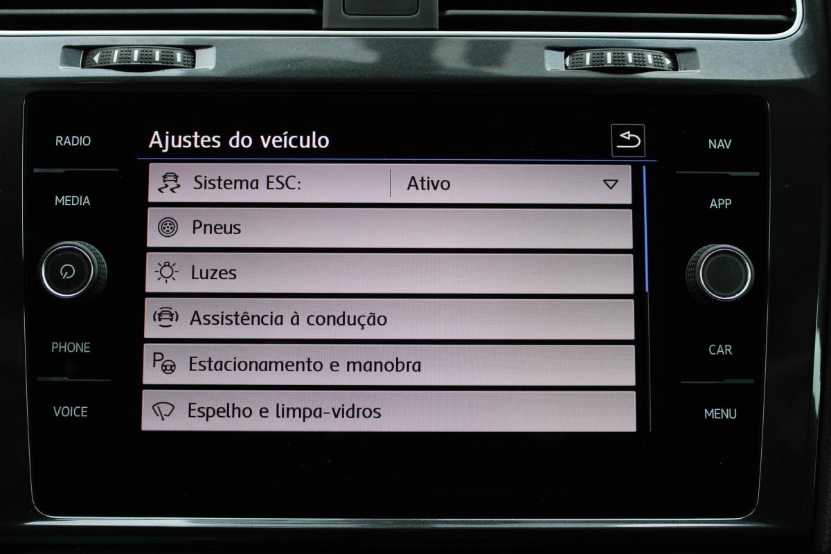 volkswagen-golf-2018-diesel-1598cc