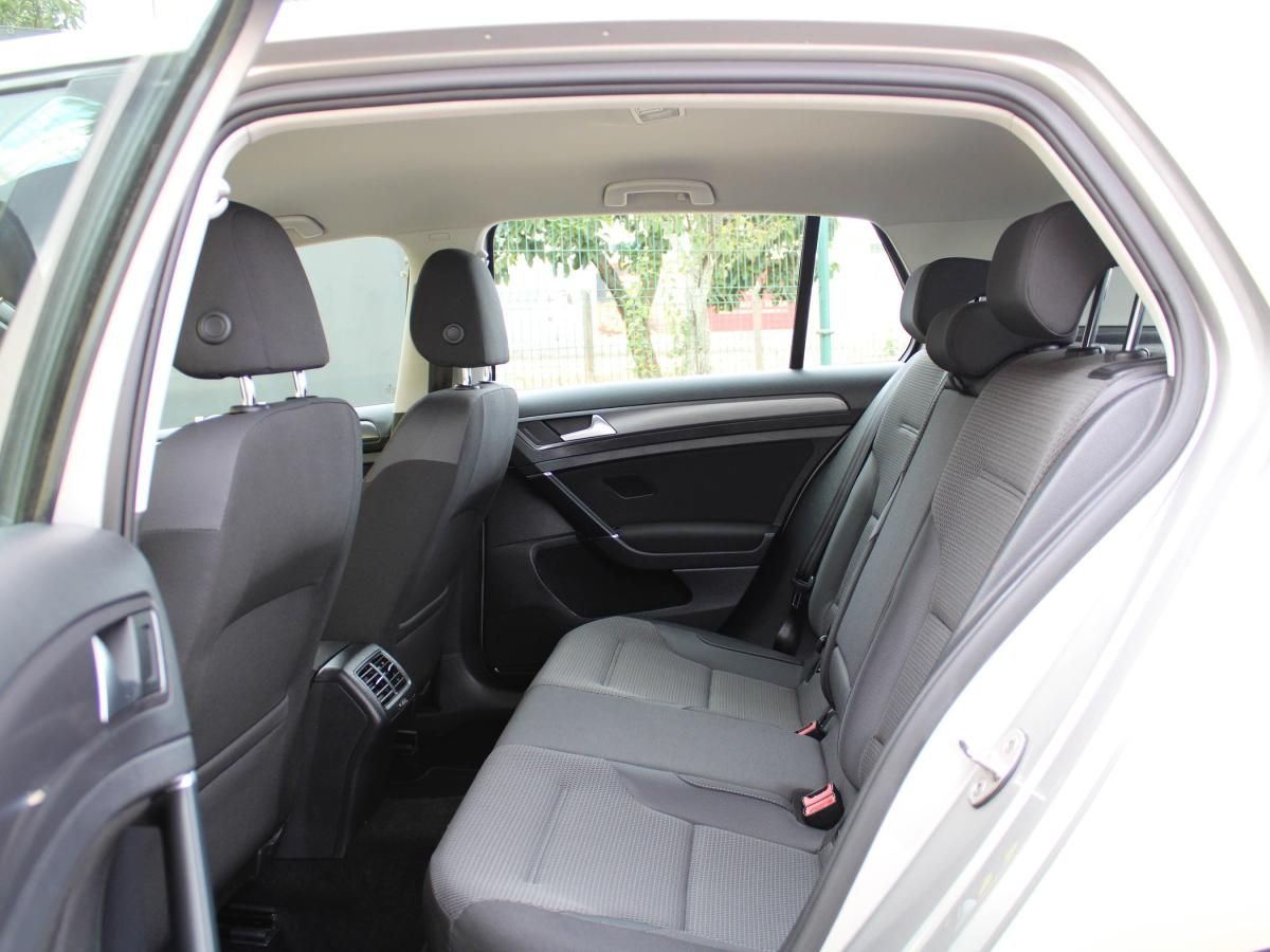 volkswagen-golf-2018-diesel-1598cc