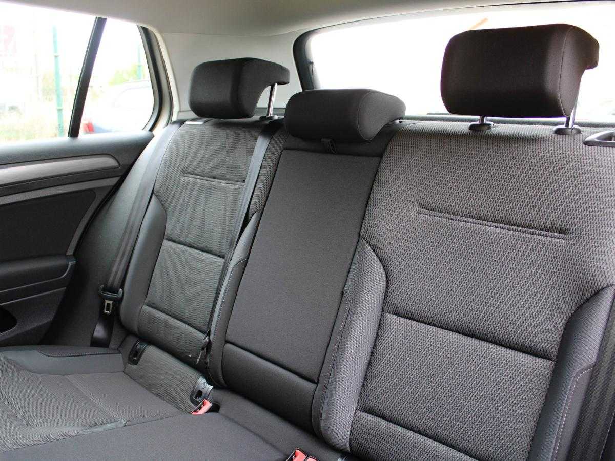 volkswagen-golf-2018-diesel-1598cc