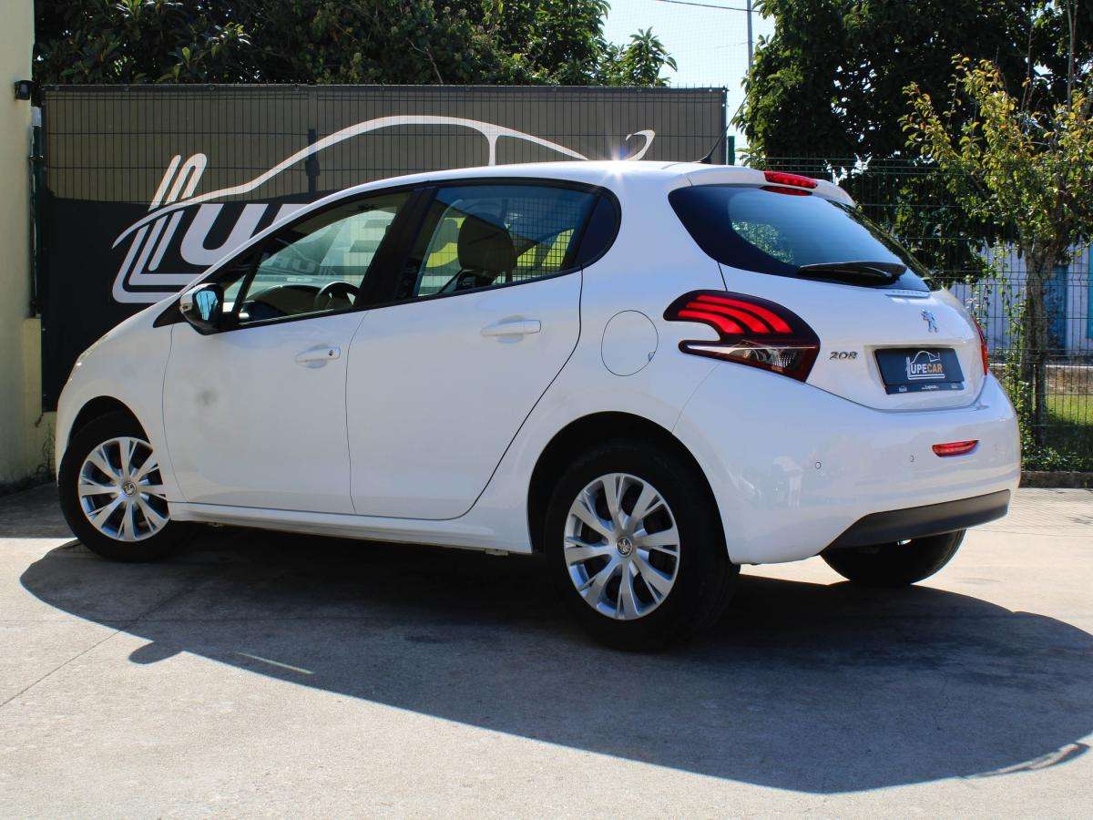 peugeot-208-2020-diesel-1499cc