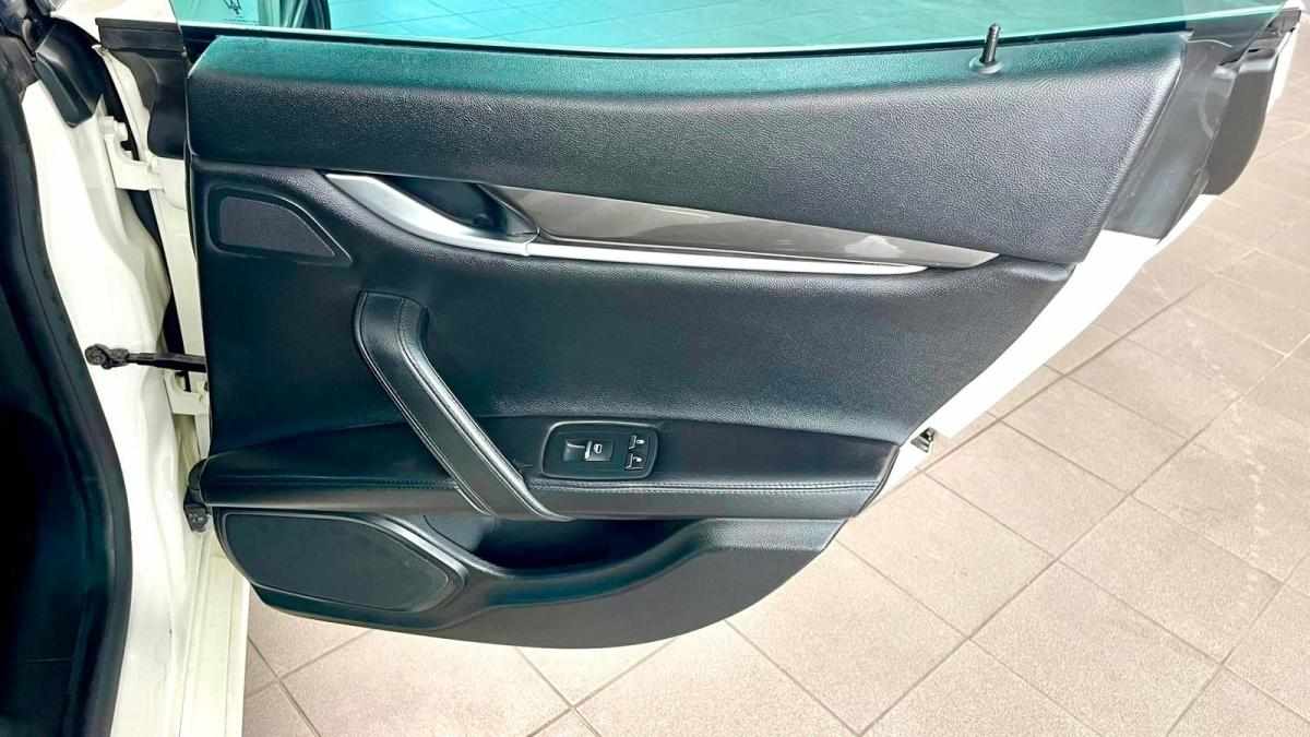 maserati-ghibli-3-0-v6-2014-diesel-2987cc