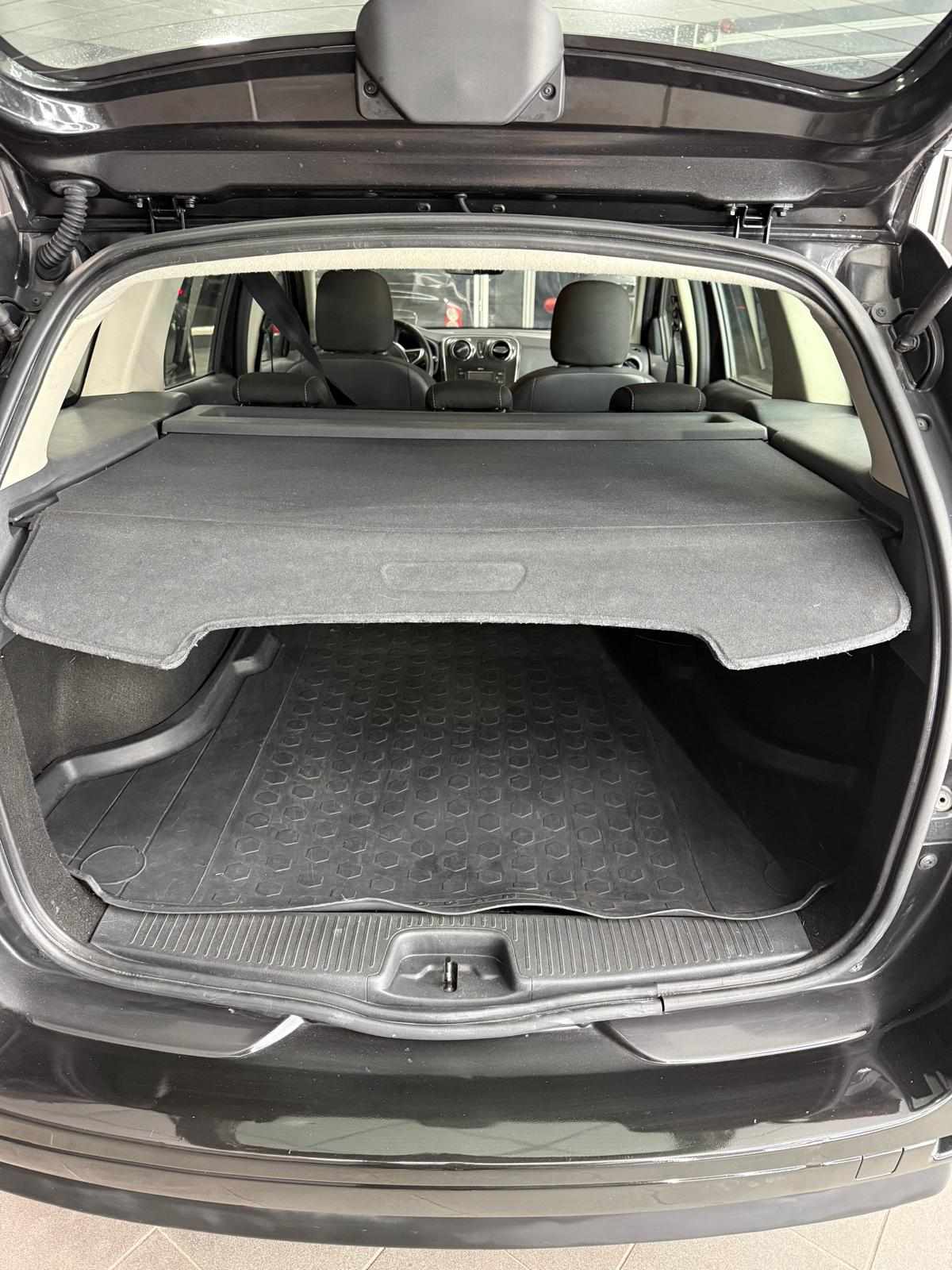 dacia-logan-0-9-tce-2017-gasolina-898cc
