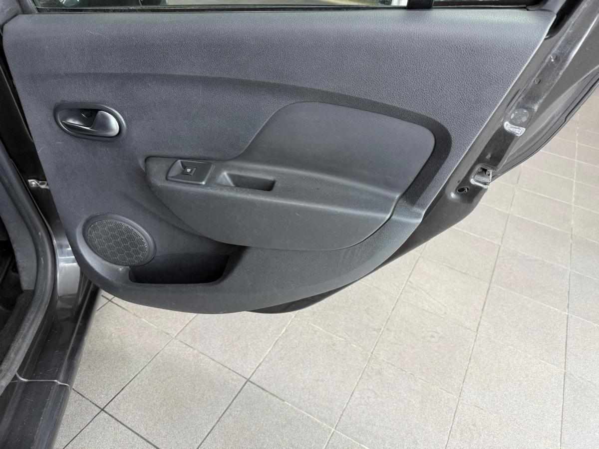 dacia-logan-0-9-tce-2017-gasolina-898cc