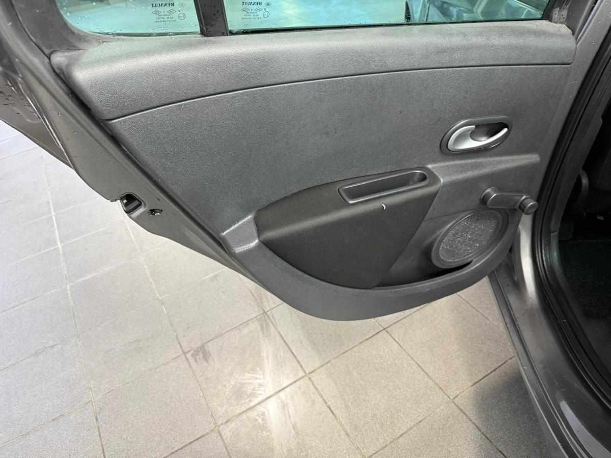 renault-clio-break-2012-diesel-1500cc