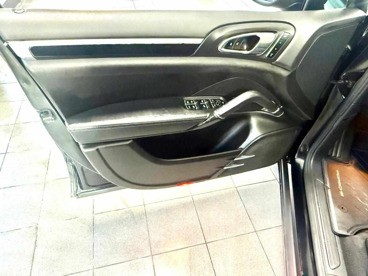 porsche-cayenne-3-0-v6-2012-diesel-2967cc