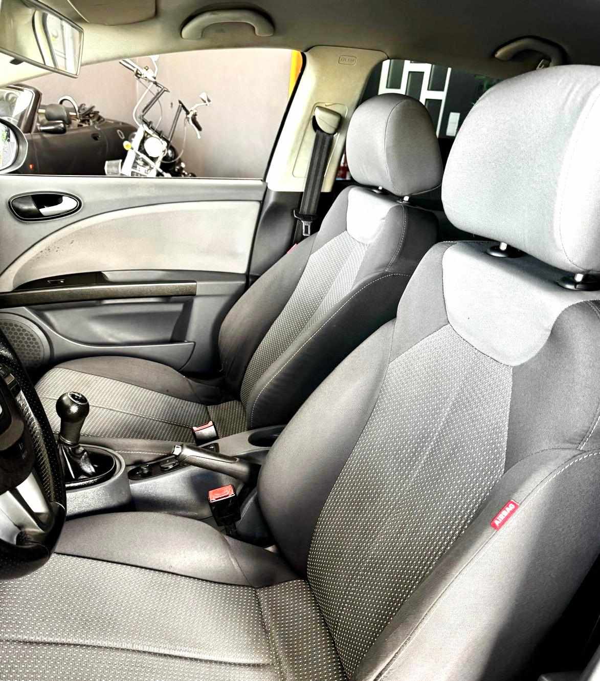 seat-leon-1-6-tdi-2010-diesel-1598cc