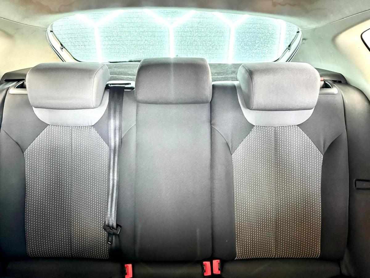 seat-leon-1-6-tdi-2010-diesel-1598cc