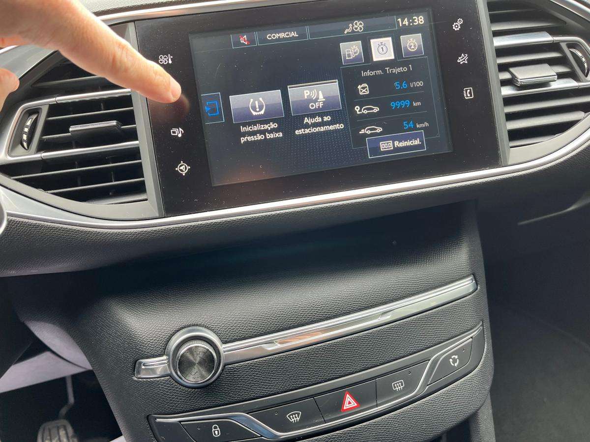 peugeot-308-sw-2014-diesel-1560cc