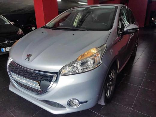peugeot-208-1-2-vti-2014-gasolina-1199cc