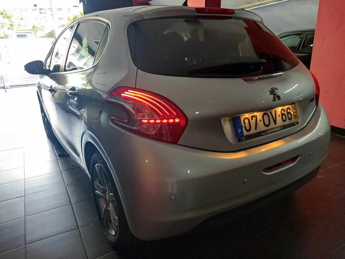 peugeot-208-1-2-vti-2014-gasolina-1199cc