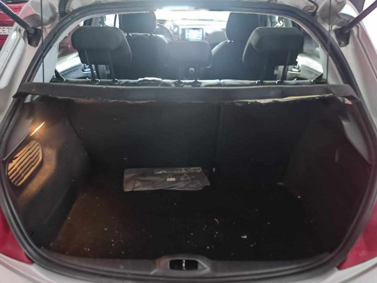 peugeot-208-1-2-vti-2014-gasolina-1199cc