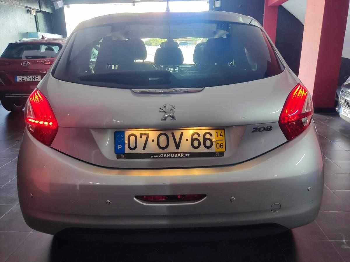 peugeot-208-1-2-vti-2014-gasolina-1199cc
