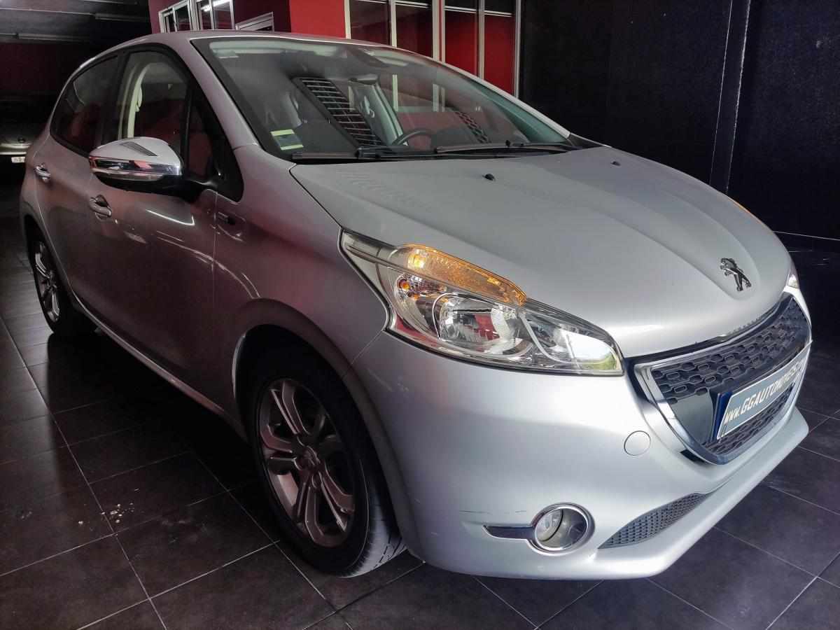 peugeot-208-1-2-vti-2014-gasolina-1199cc