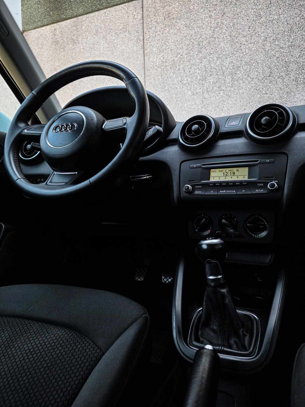 audi-a1-1-2-86cv-2010-gasolina-1197cc