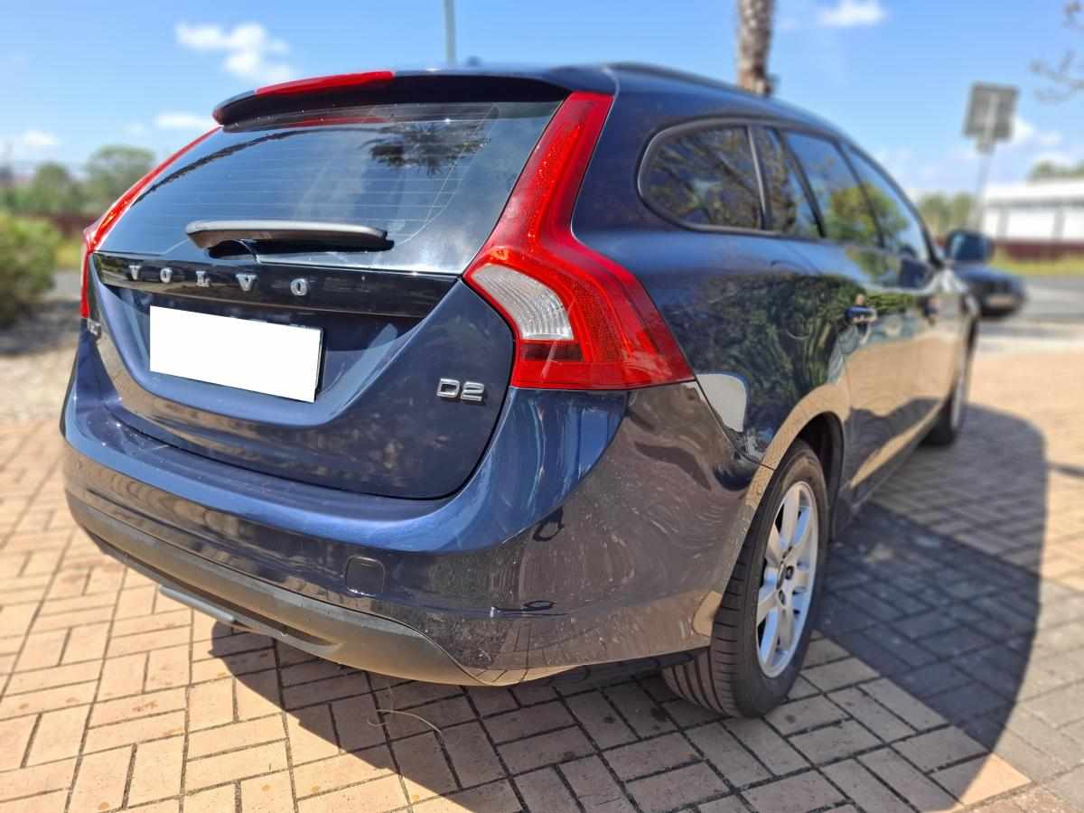 volvo-v60-d2-1-6-2012-diesel-1560cc