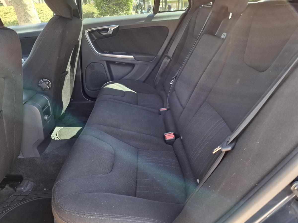 volvo-v60-d2-1-6-2012-diesel-1560cc