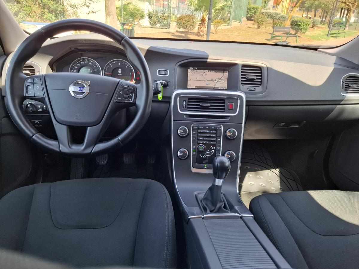 volvo-v60-d2-1-6-2012-diesel-1560cc