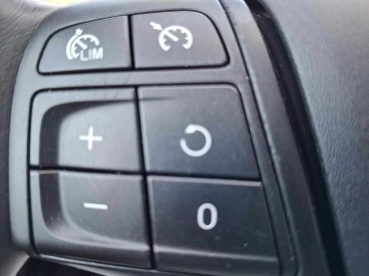 volvo-v60-d2-1-6-2012-diesel-1560cc