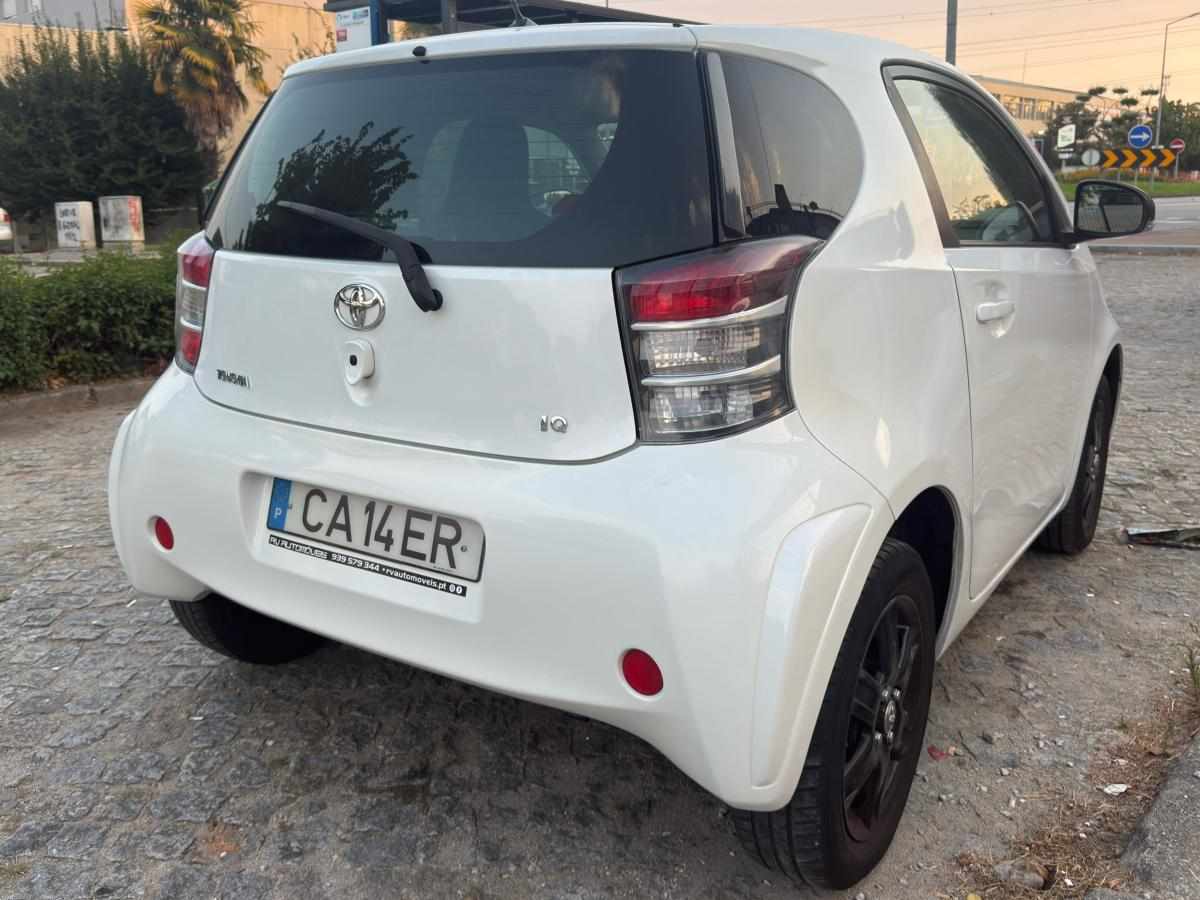 toyota-iq-1-0-vvt-i-2009-gasolina-998cc
