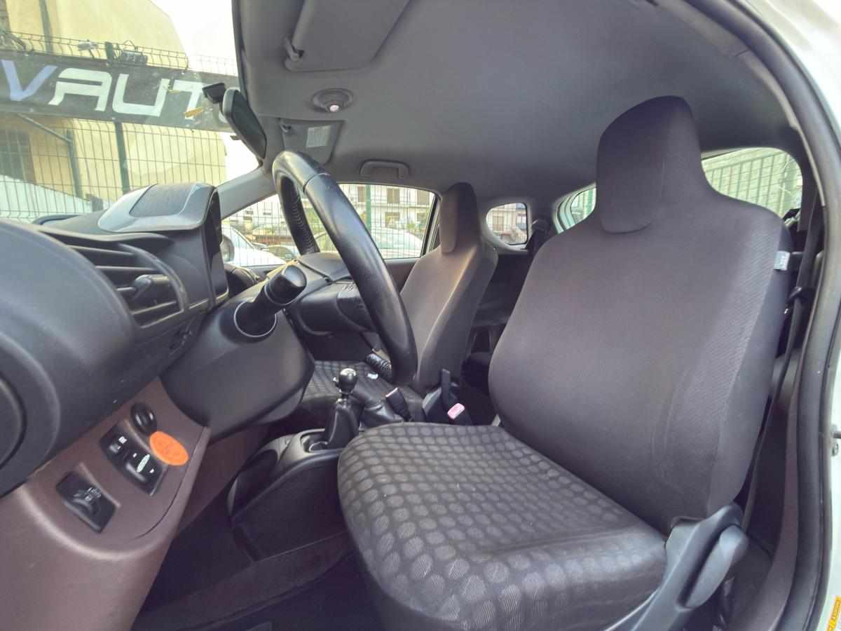 toyota-iq-1-0-vvt-i-2009-gasolina-998cc