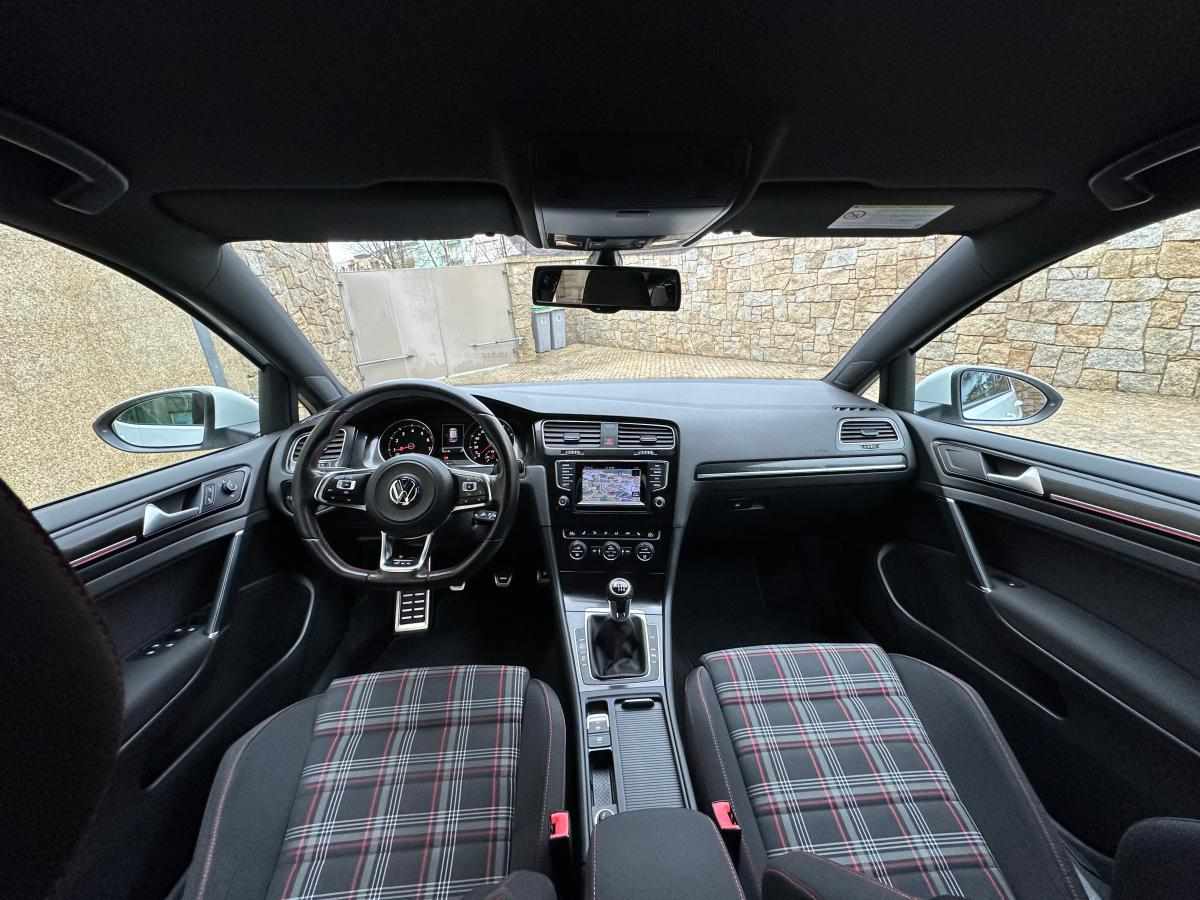 volkswagen-golf-gti-2-0-tsi-bluemotion-2015-gasolina-1984cc