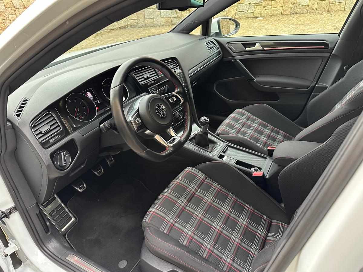 volkswagen-golf-gti-2-0-tsi-bluemotion-2015-gasolina-1984cc
