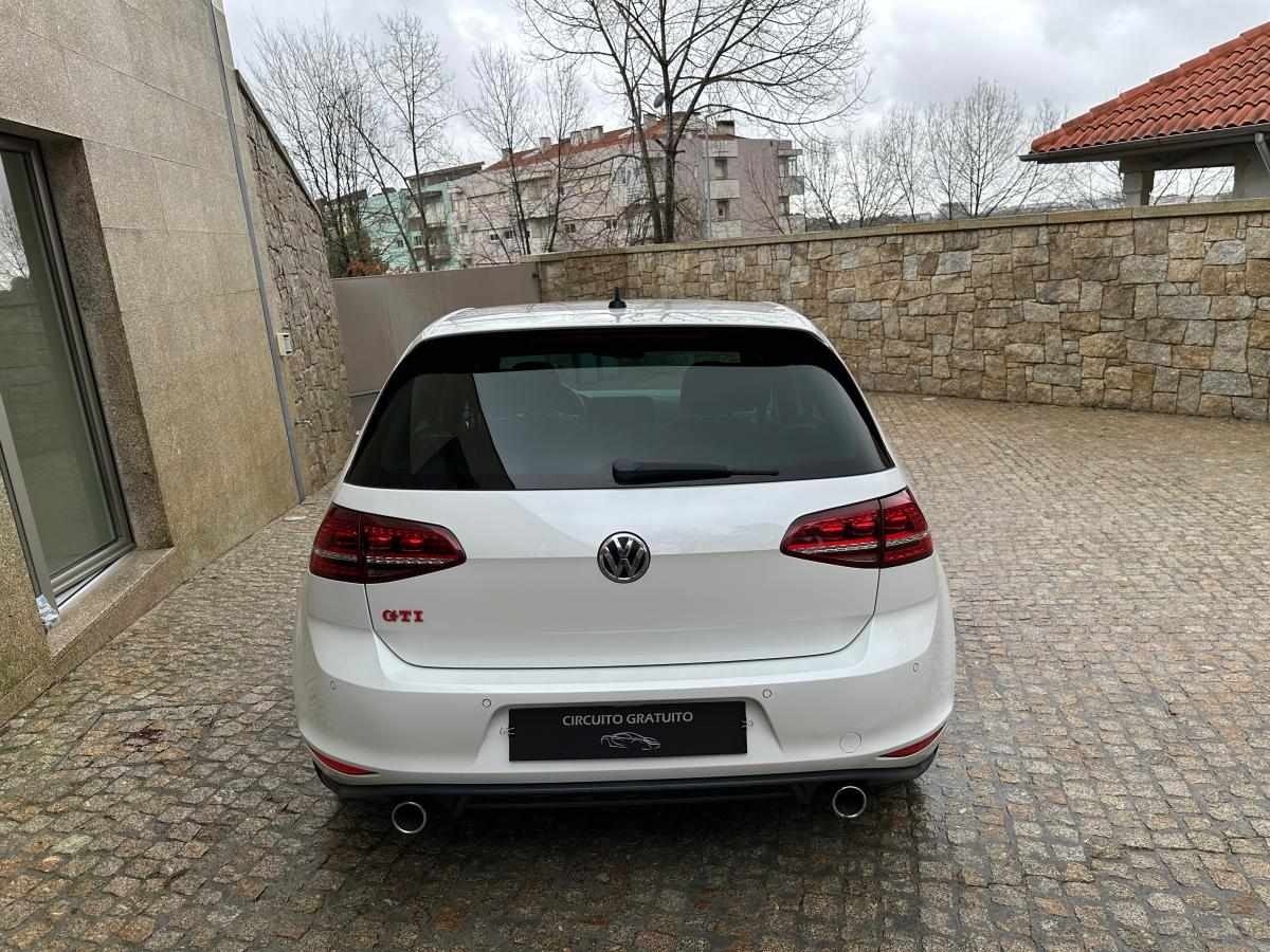 volkswagen-golf-gti-2-0-tsi-bluemotion-2015-gasolina-1984cc