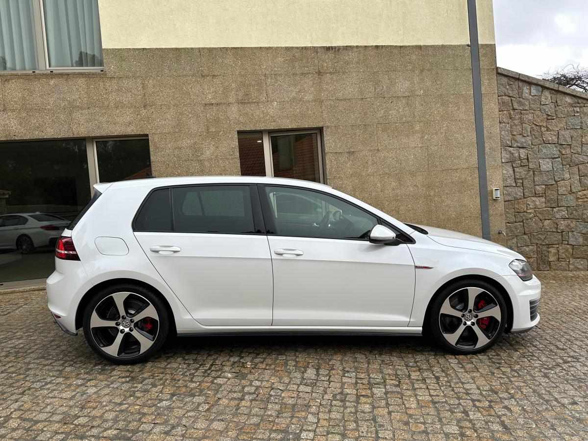 volkswagen-golf-gti-2-0-tsi-bluemotion-2015-gasolina-1984cc