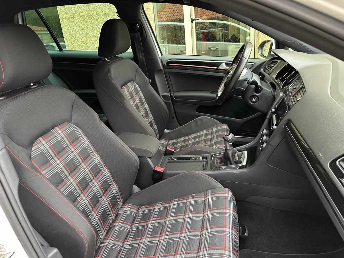 volkswagen-golf-gti-2-0-tsi-bluemotion-2015-gasolina-1984cc