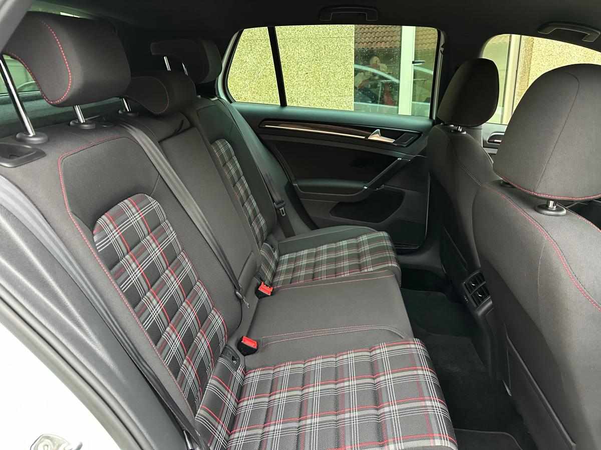 volkswagen-golf-gti-2-0-tsi-bluemotion-2015-gasolina-1984cc