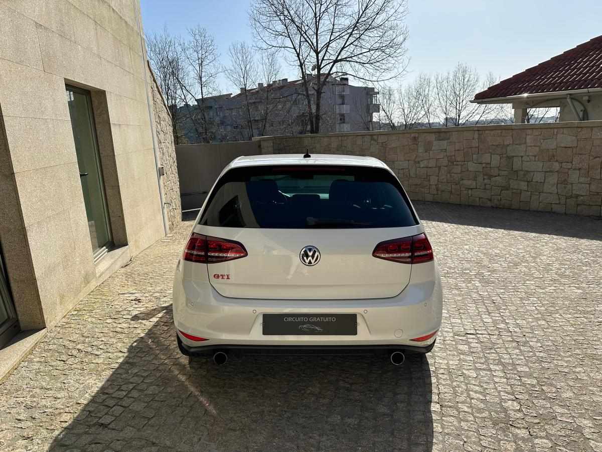 volkswagen-golf-gti-2-0-tsi-bluemotion-2015-gasolina-1984cc