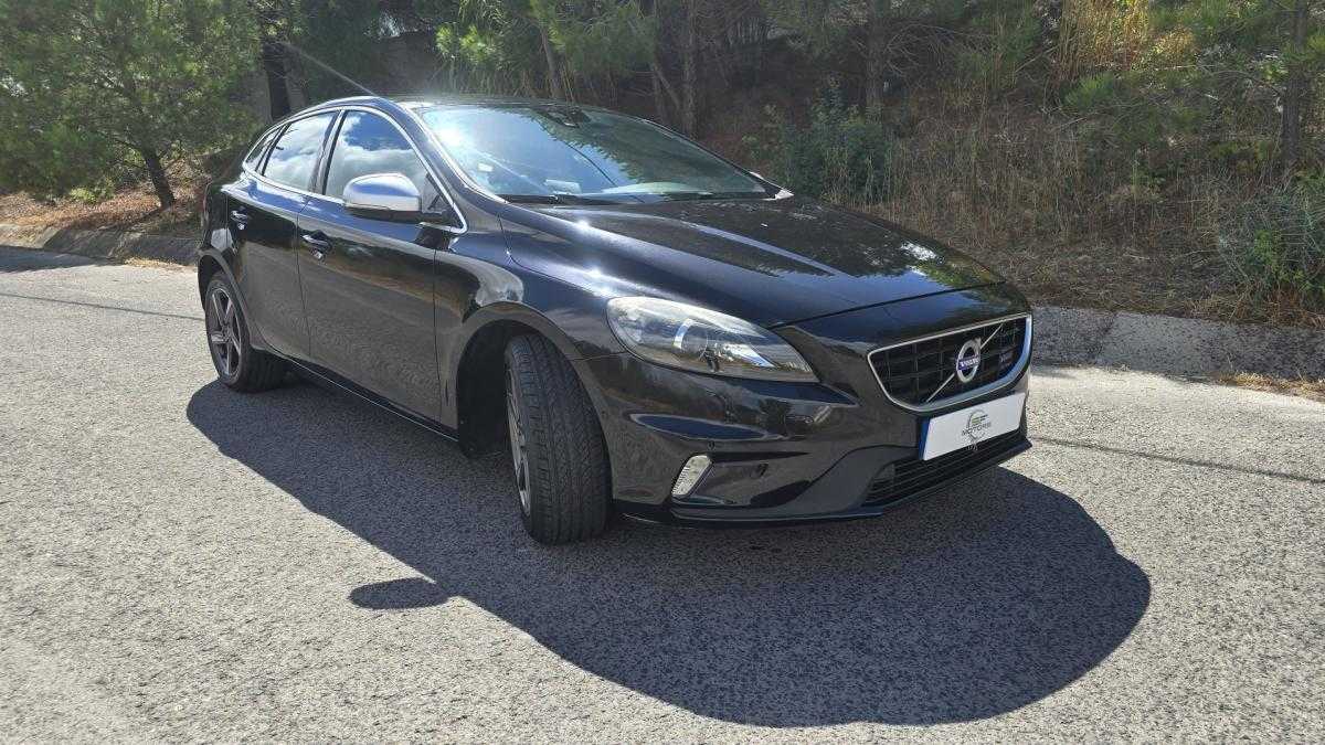 volvo-v40-2014-diesel-1969cc