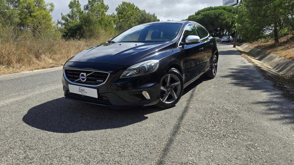 volvo-v40-2014-diesel-1969cc