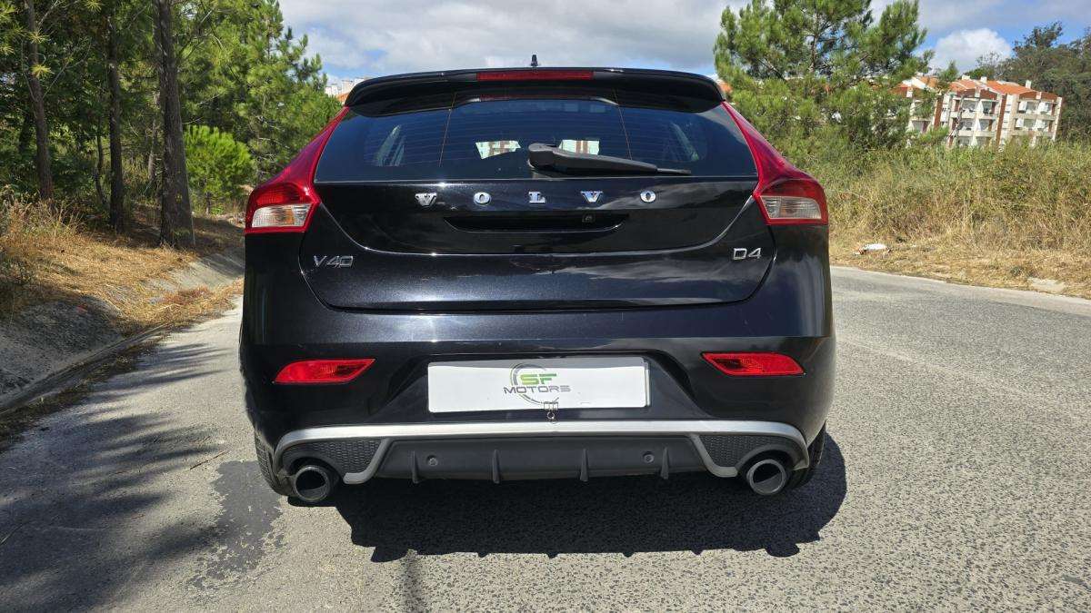 volvo-v40-2014-diesel-1969cc