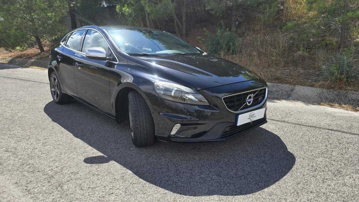 volvo-v40-2014-diesel-1969cc