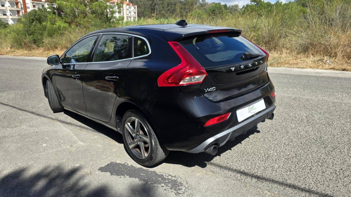 volvo-v40-2014-diesel-1969cc