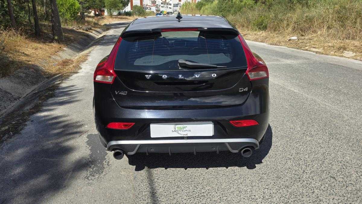 volvo-v40-2014-diesel-1969cc
