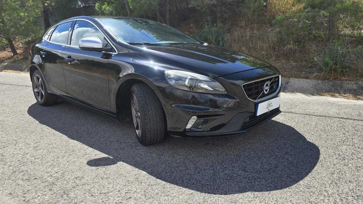 volvo-v40-2014-diesel-1969cc