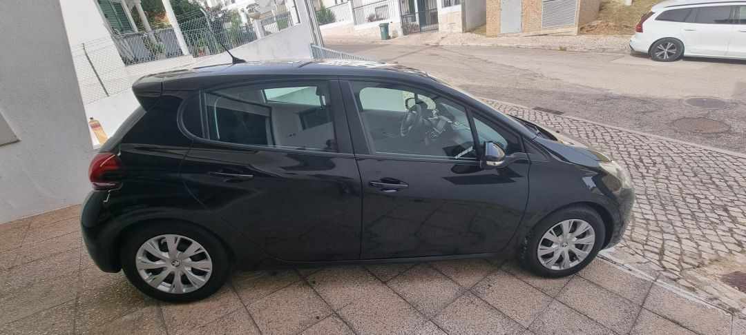 peugeot-208-2019-diesel-1560cc