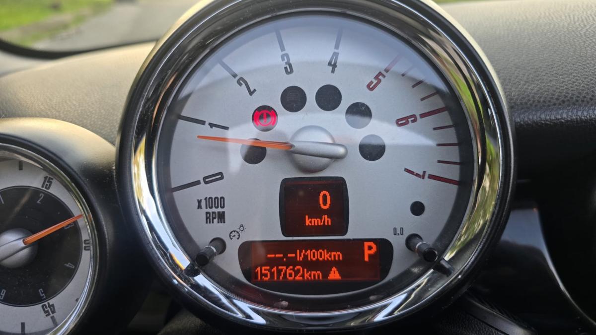 mini-cabrio-2013-diesel-1995cc
