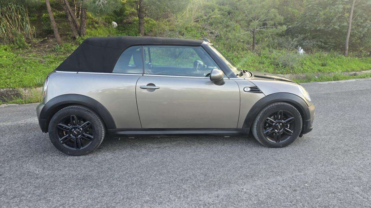 mini-cabrio-2013-diesel-1995cc