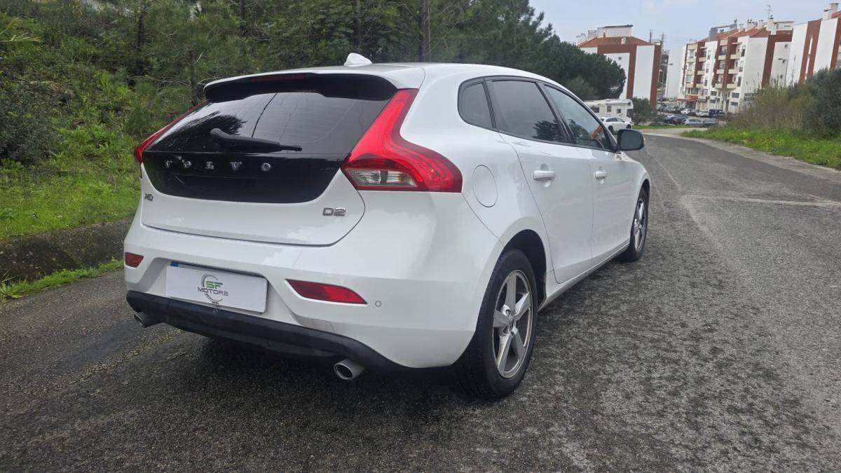 volvo-v40-2018-diesel-1969cc