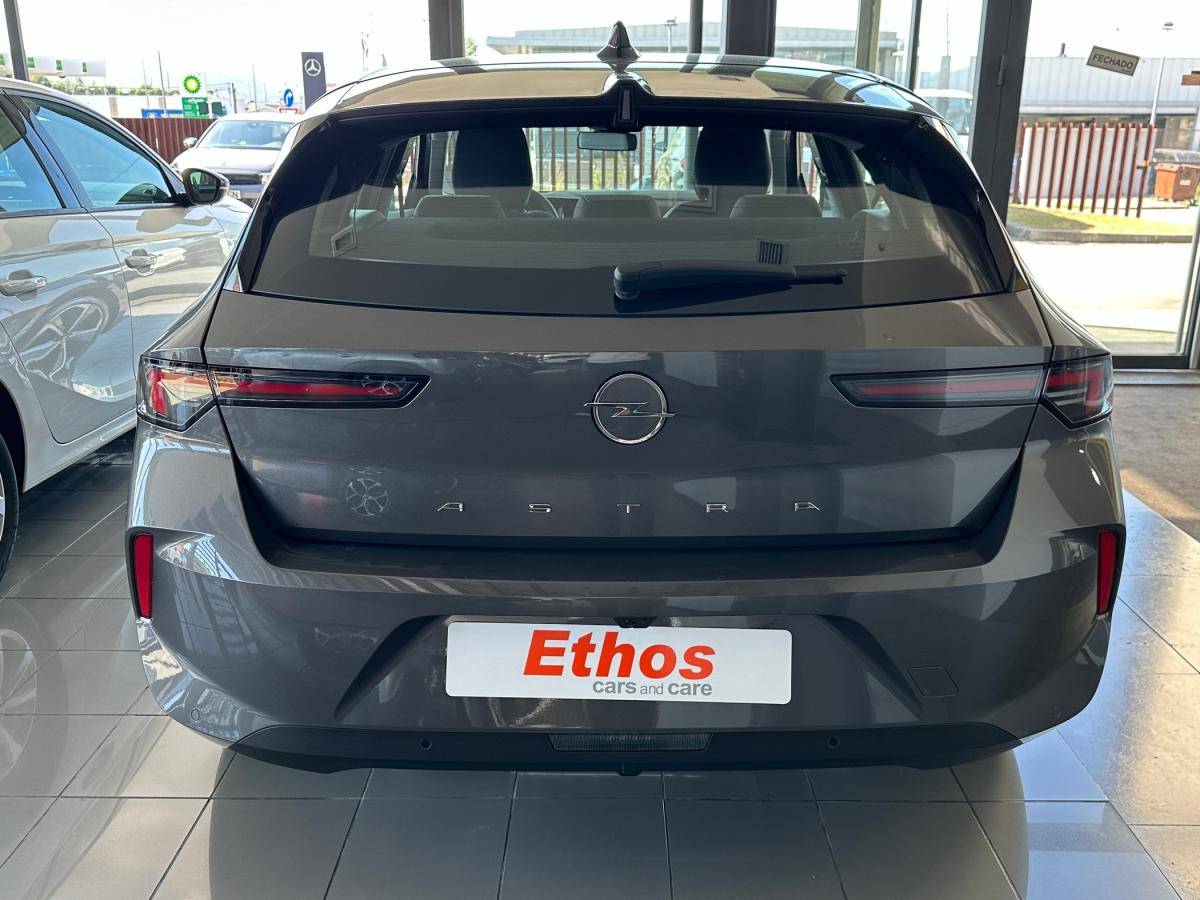 opel-astra-2024-gasolina-1199cc