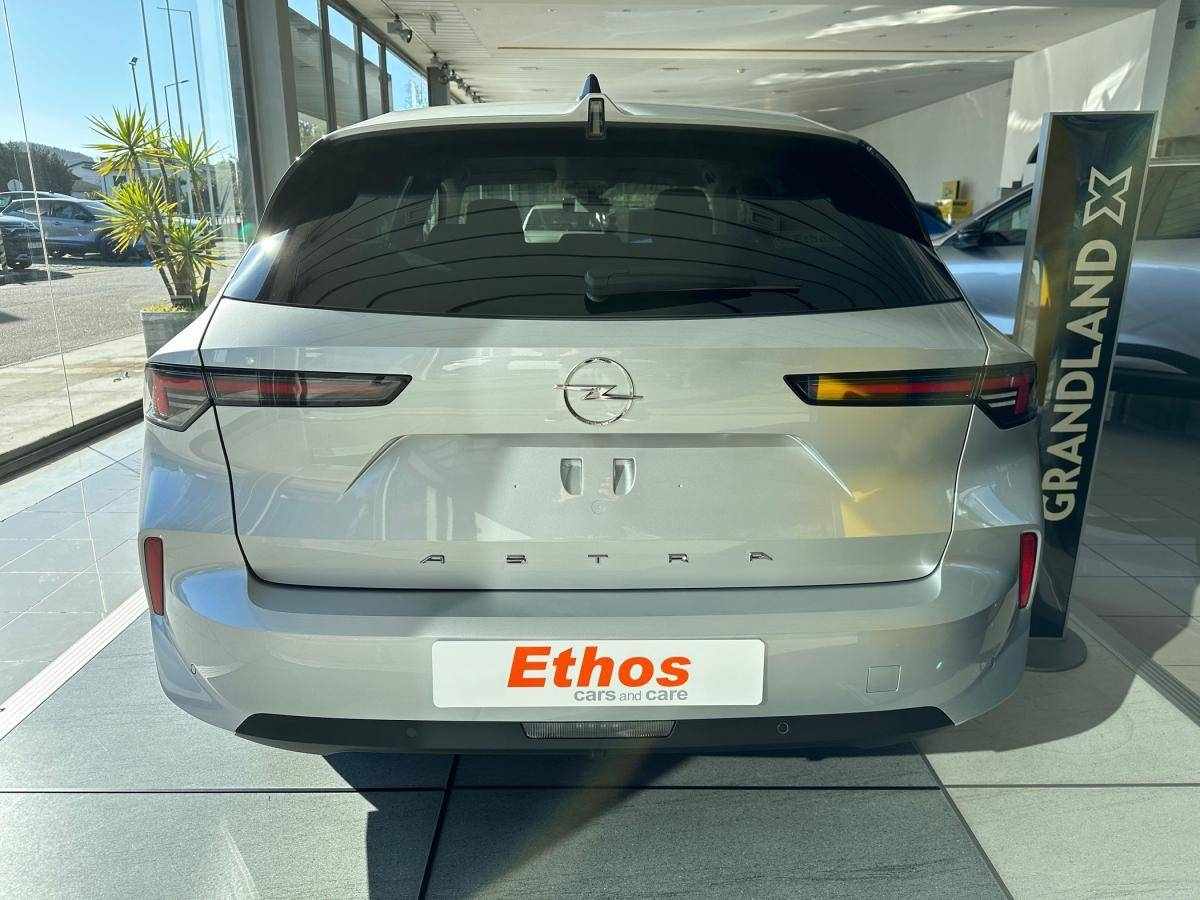 opel-astra-sport-tourer-2024-gasolina-1199cc