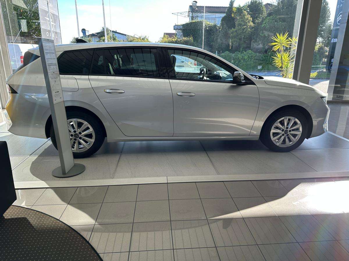 opel-astra-sport-tourer-2024-gasolina-1199cc