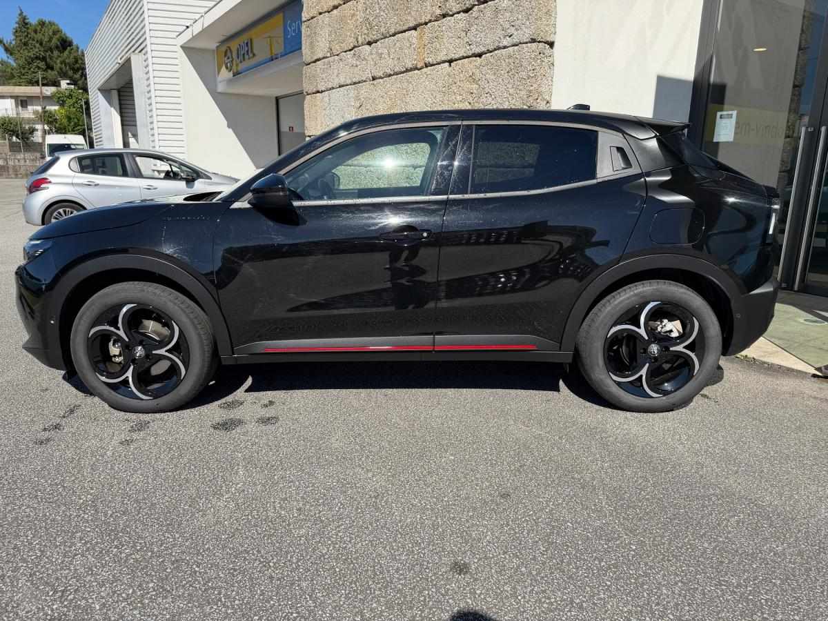 alfa-romeo-junior-2025-hibrido-a-gasolina-1199cc