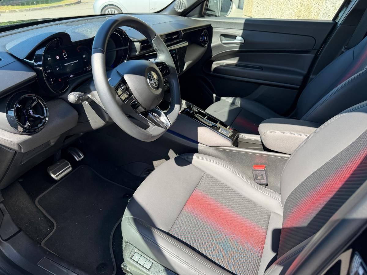 alfa-romeo-junior-2025-hibrido-a-gasolina-1199cc