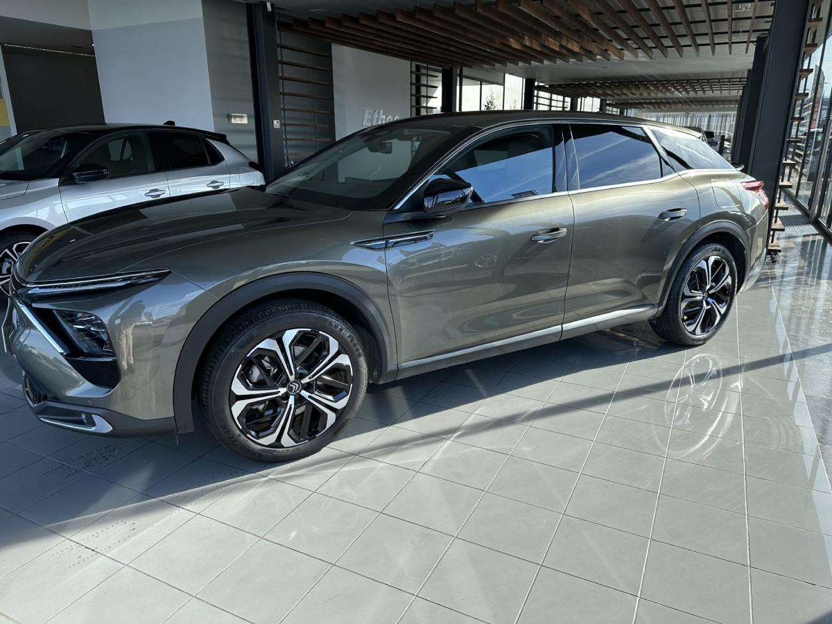 citroen-c5-x-2024-hibrido-a-gasolina-1598cc